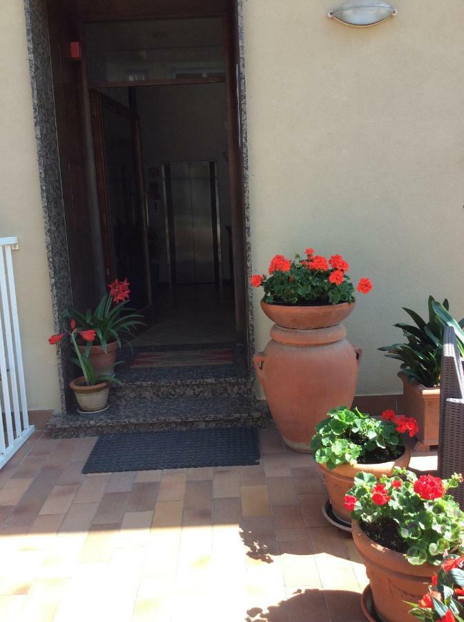 Apartamento Casa Celeste Viareggio Exterior foto